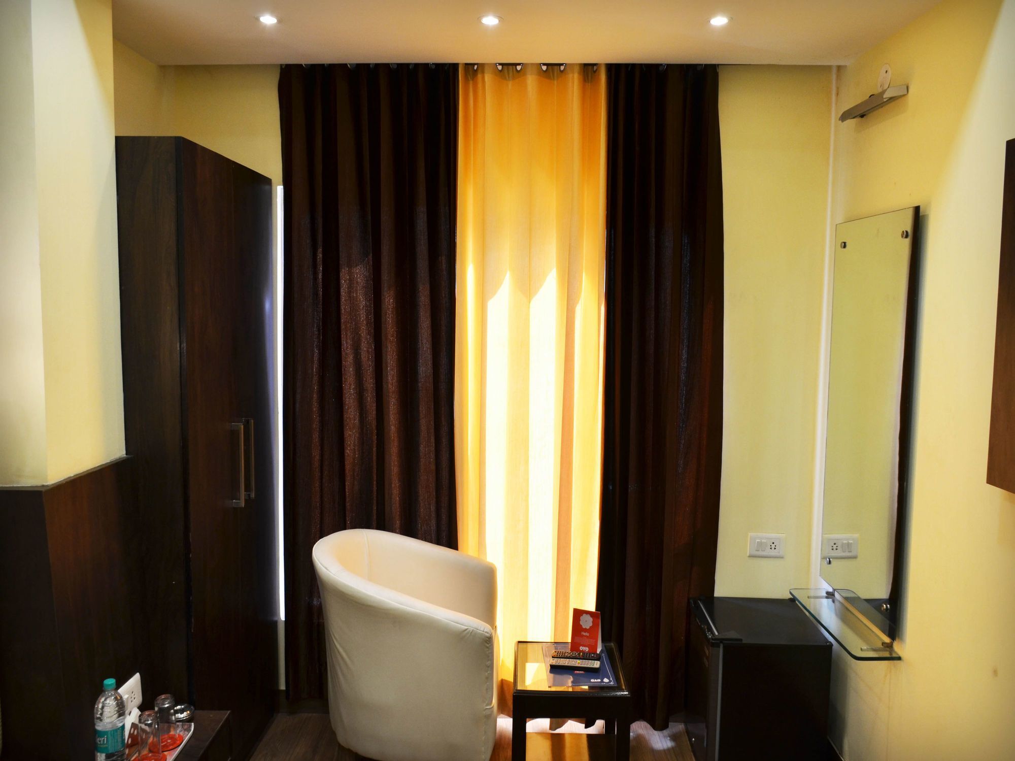Hotel Oyo 7447 Grand Park Amritsar Esterno foto