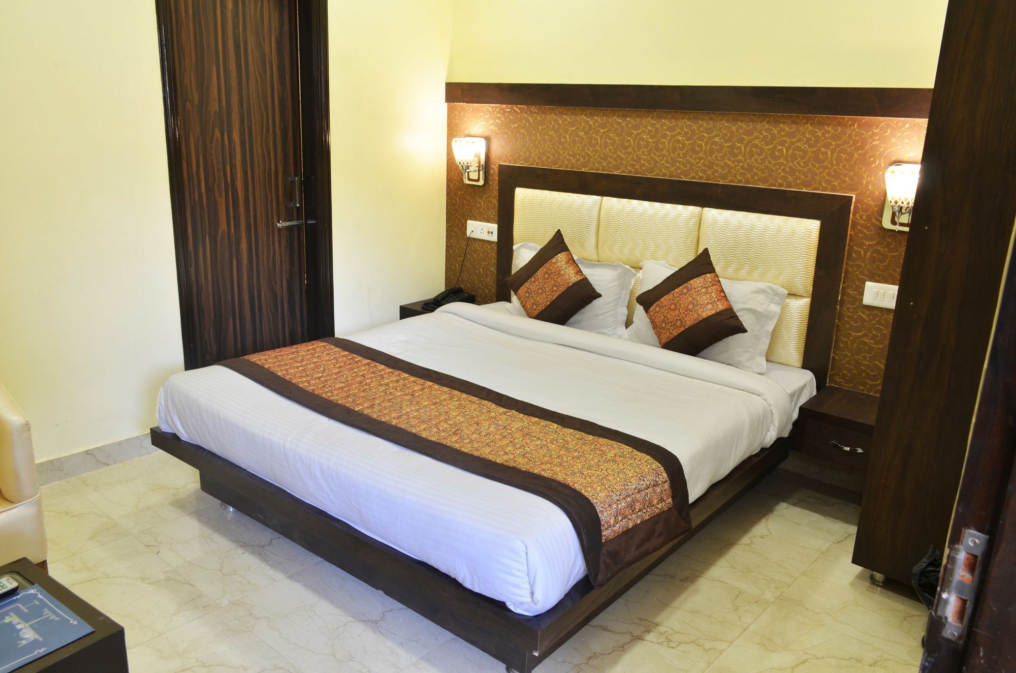 Hotel Oyo 7447 Grand Park Amritsar Esterno foto