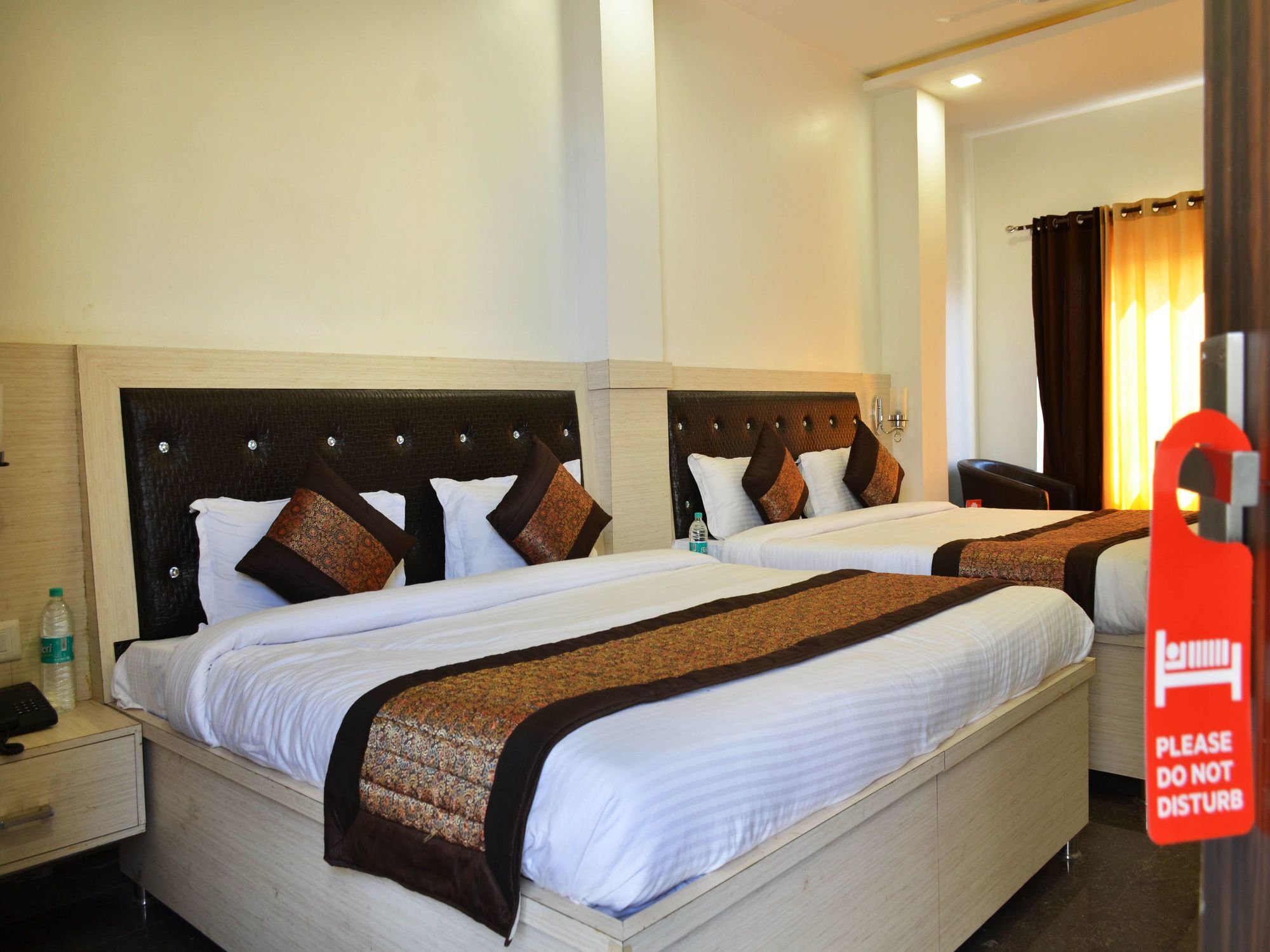 Hotel Oyo 7447 Grand Park Amritsar Esterno foto