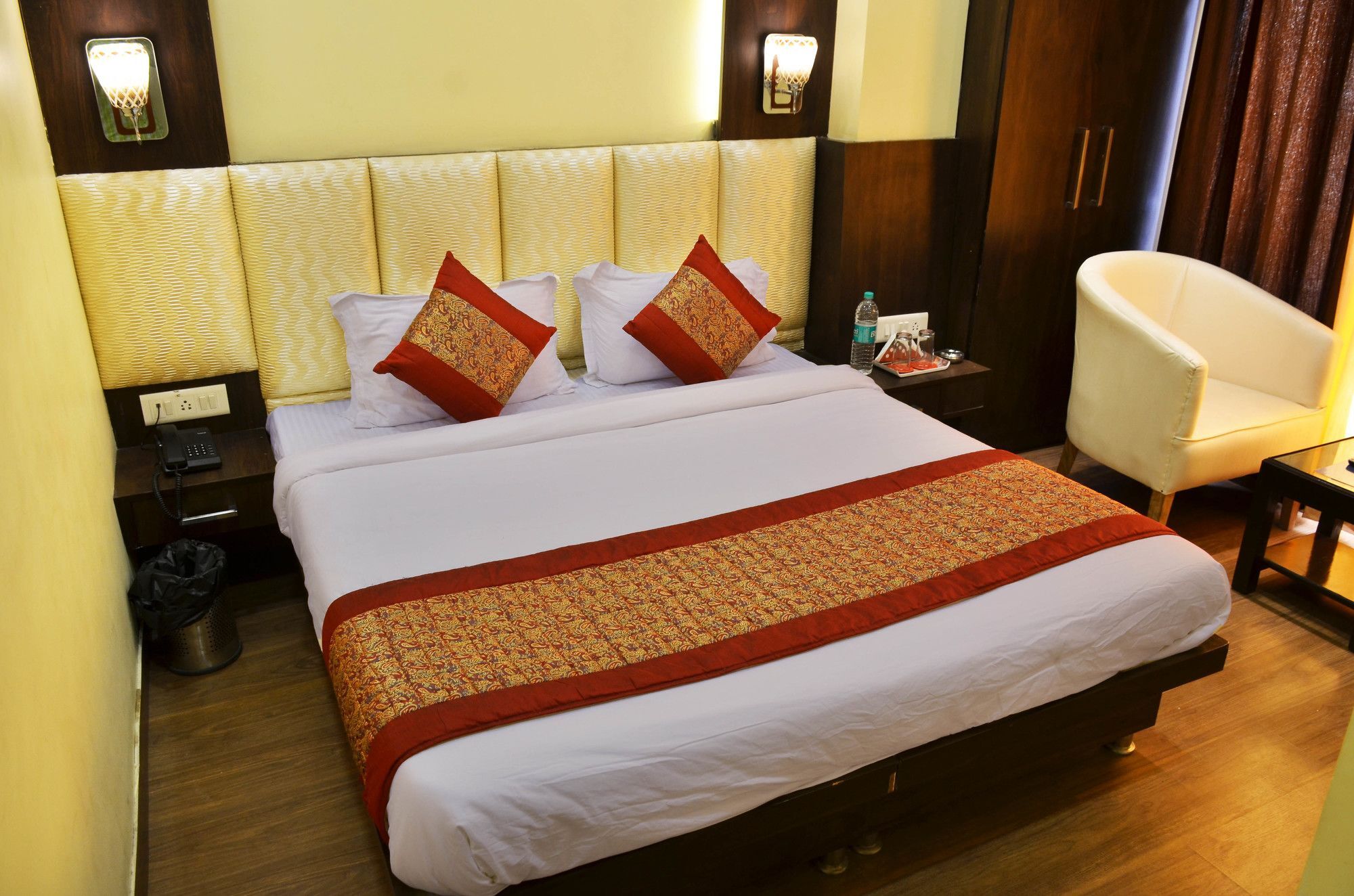 Hotel Oyo 7447 Grand Park Amritsar Esterno foto