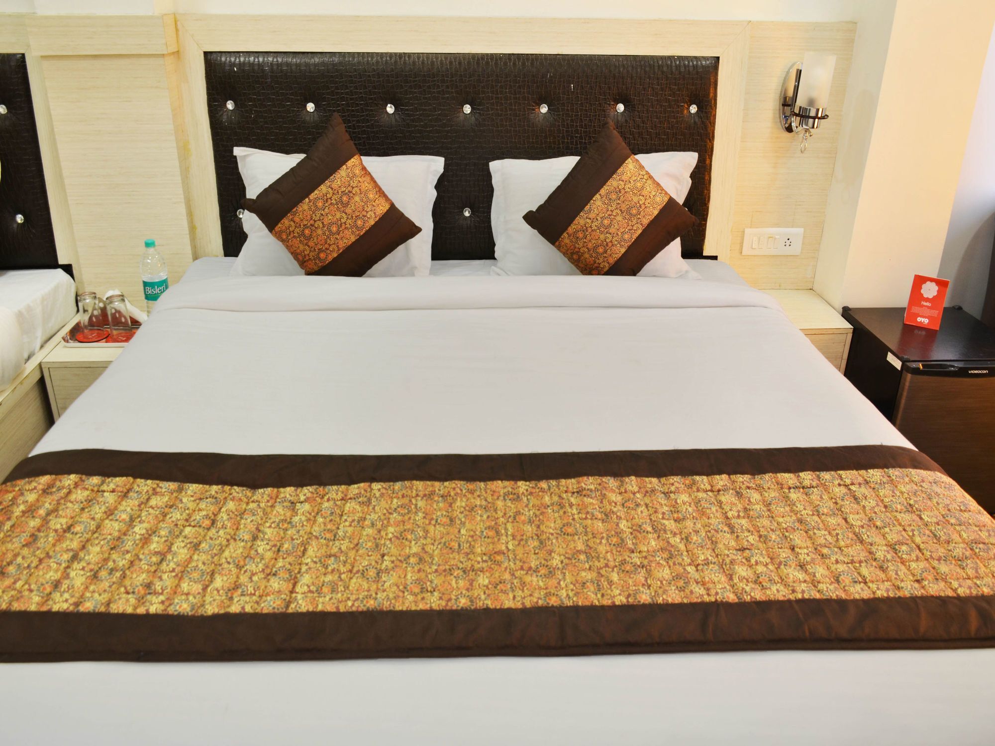 Hotel Oyo 7447 Grand Park Amritsar Esterno foto