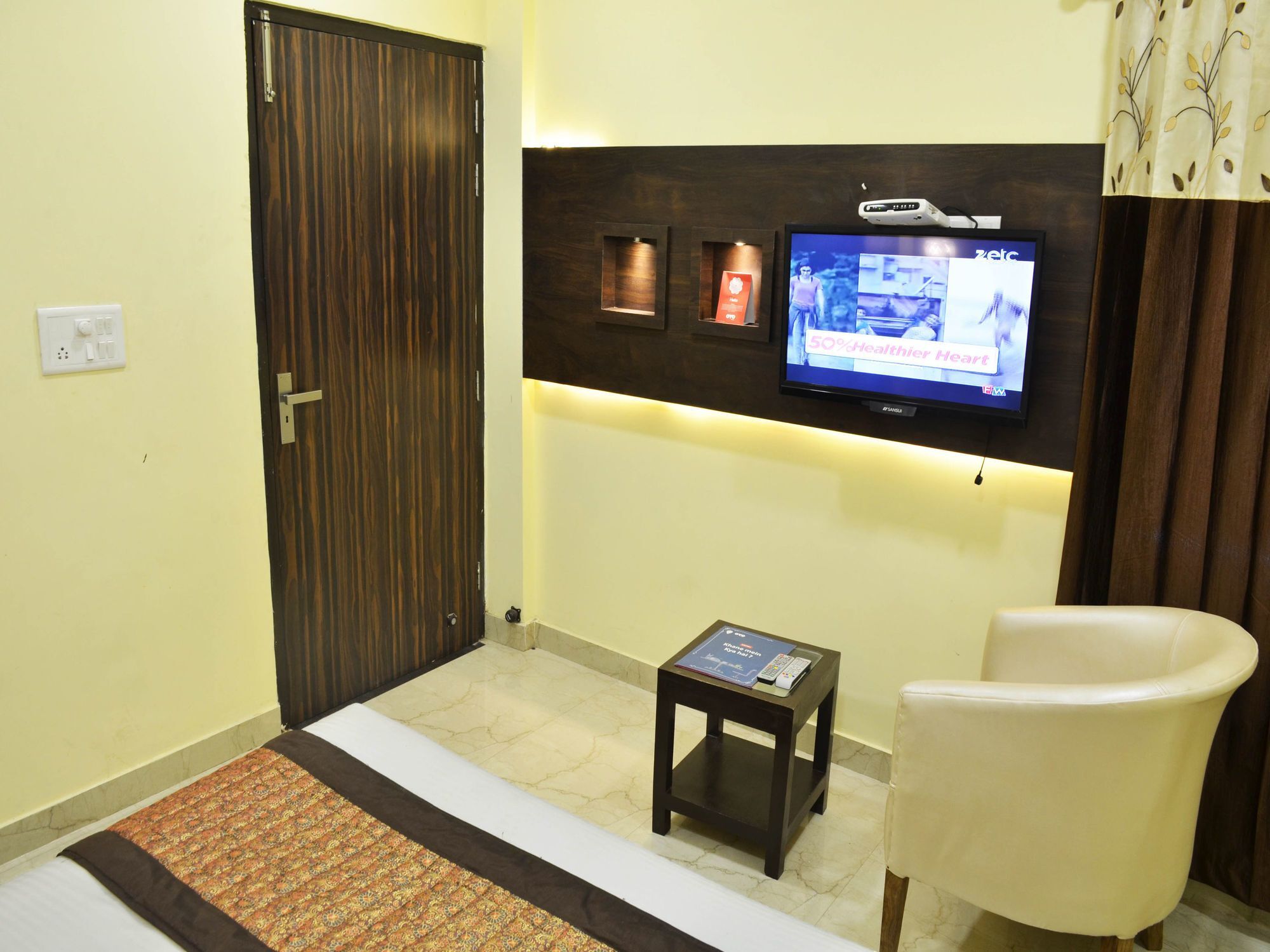 Hotel Oyo 7447 Grand Park Amritsar Esterno foto