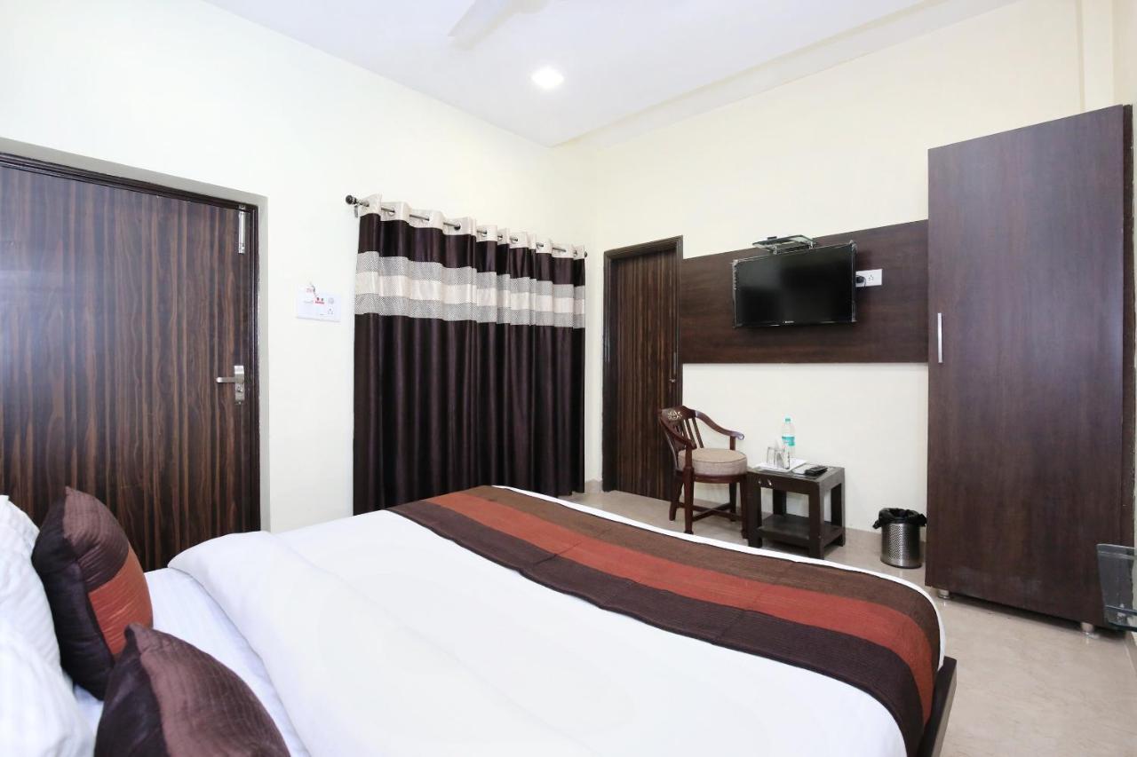 Hotel Oyo 7447 Grand Park Amritsar Esterno foto