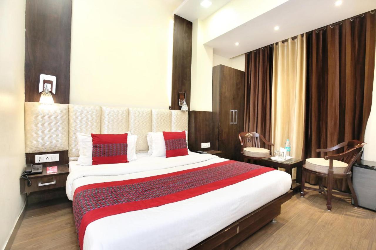 Hotel Oyo 7447 Grand Park Amritsar Esterno foto
