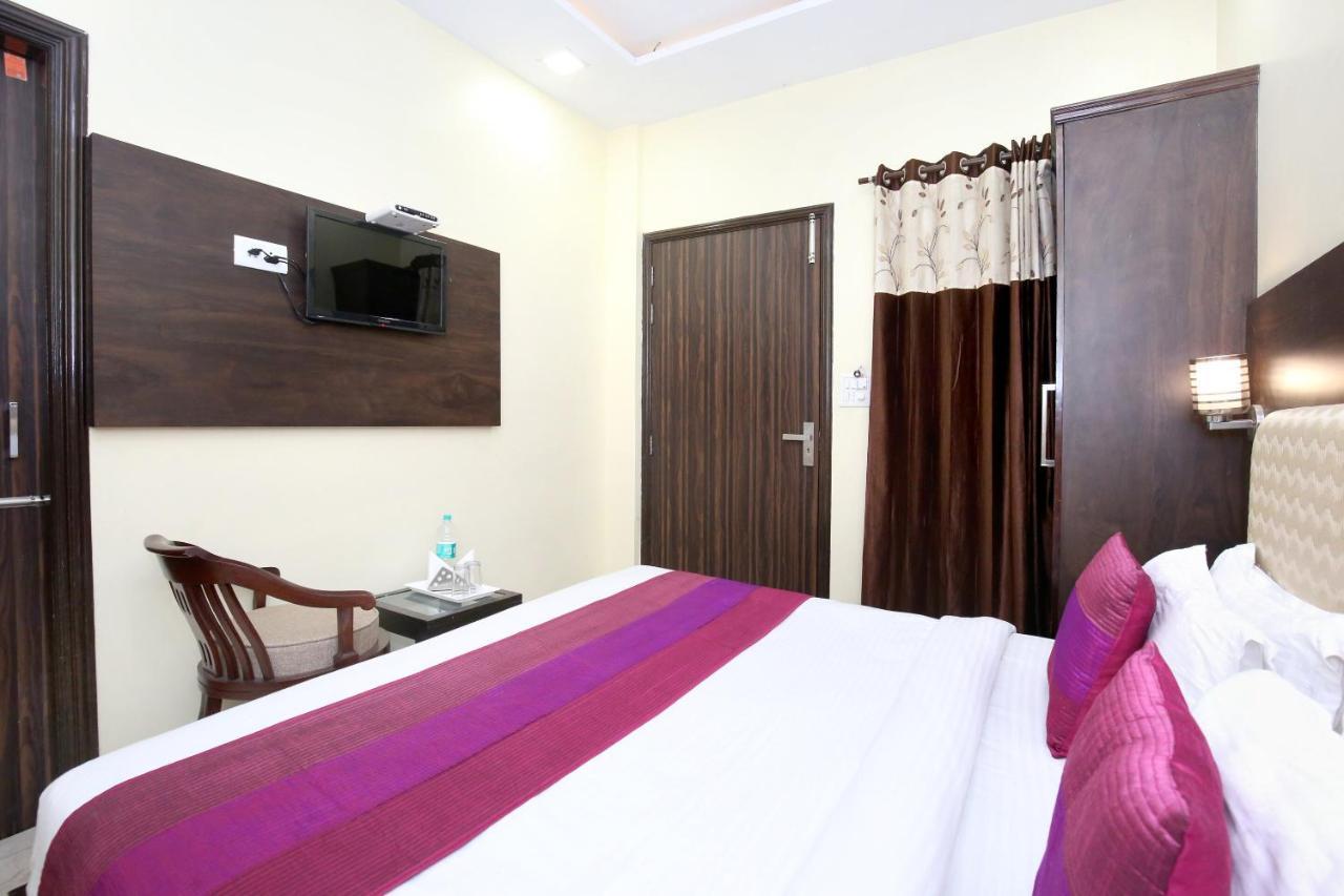 Hotel Oyo 7447 Grand Park Amritsar Esterno foto