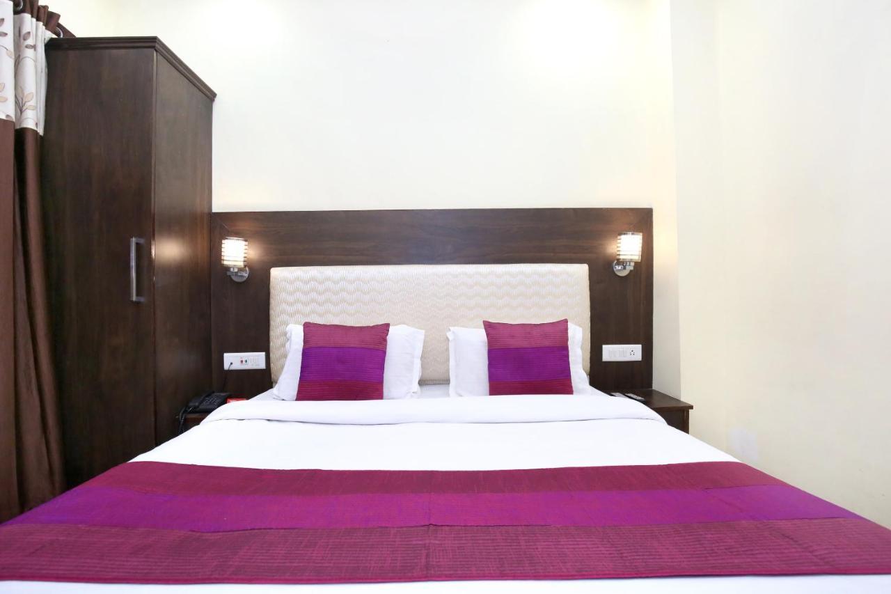 Hotel Oyo 7447 Grand Park Amritsar Esterno foto
