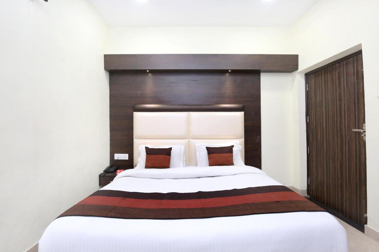 Hotel Oyo 7447 Grand Park Amritsar Esterno foto
